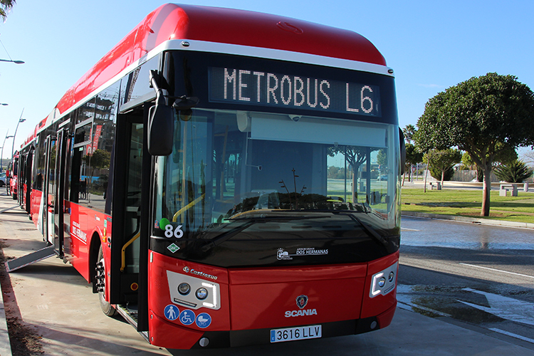 Metrobus L6, lanzadera del Metro de Sevilla